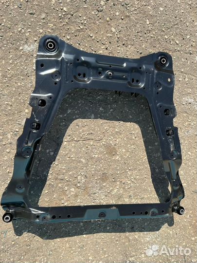 Подрамник балка Nissan X-Trail Renault Koleos