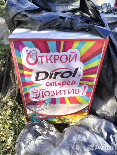 Торговые витрины и прилавки для магазина