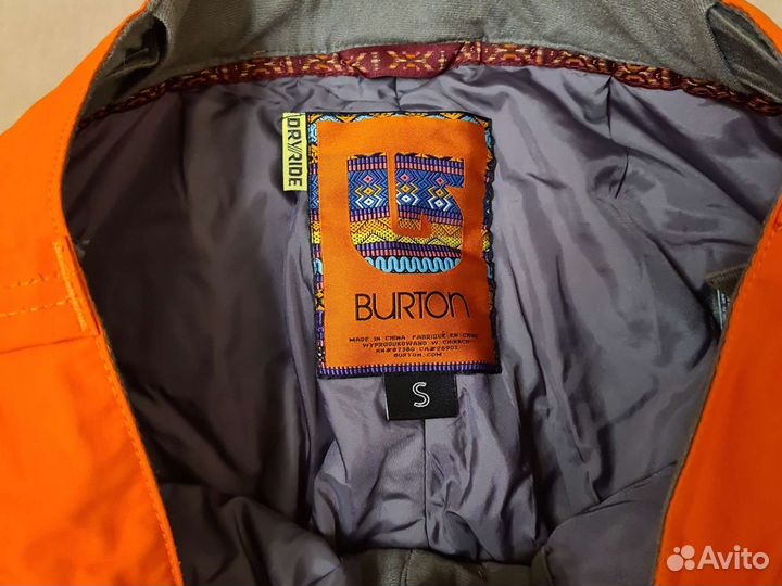 Сноубордическая куртка