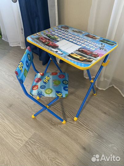 Детский стол и стул