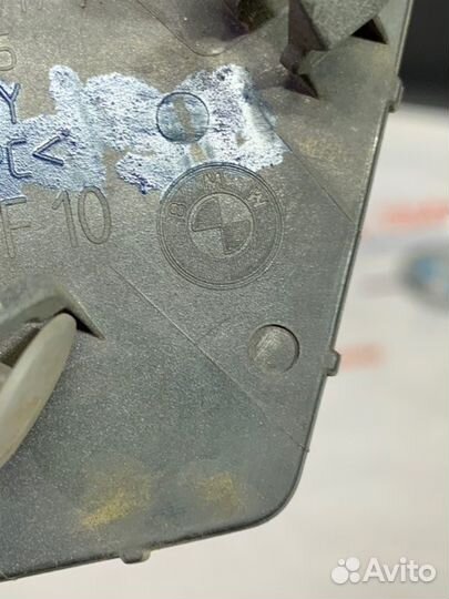 Заглушка бампера передняя Bmw 5 F10 N20B20 2012