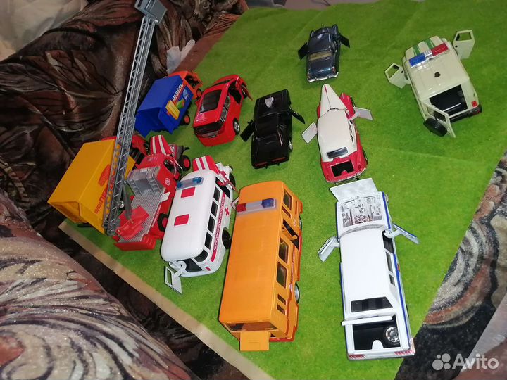 Машинки металлические в ассортименте