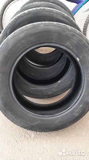 Yokohama 125T 215/65 R17 99V