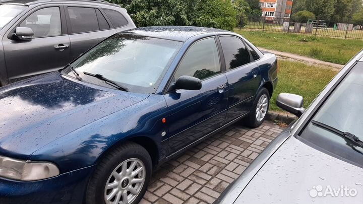 Audi A4 1.8 МТ, 1996, 560 000 км