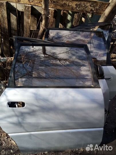 4 двери тойота ипсум