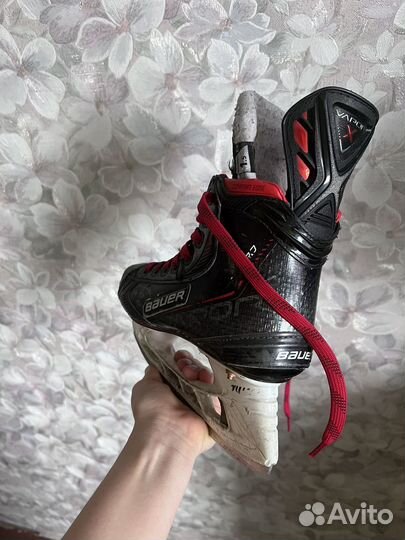 Хоккейные коньки бауэр vapor 3x pro 1,5 EE