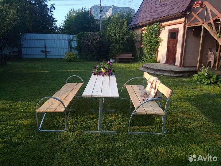 Стол для дачи