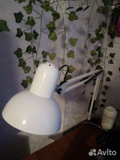 Лампа настольная