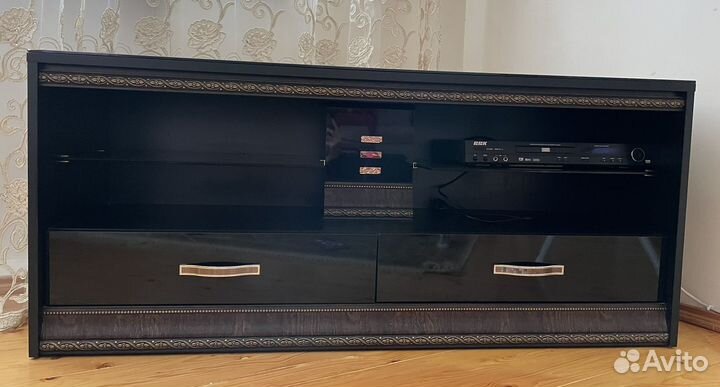 Подставка под телевизор