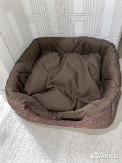 Лежанка домик для собак и кошек