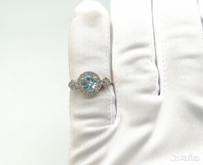 Золотое кольцо с камнем 0р