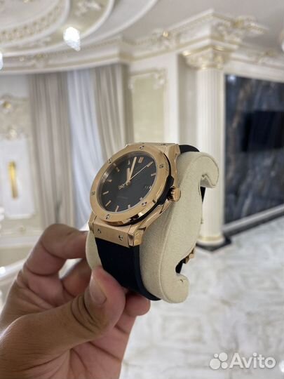 Часы hublot