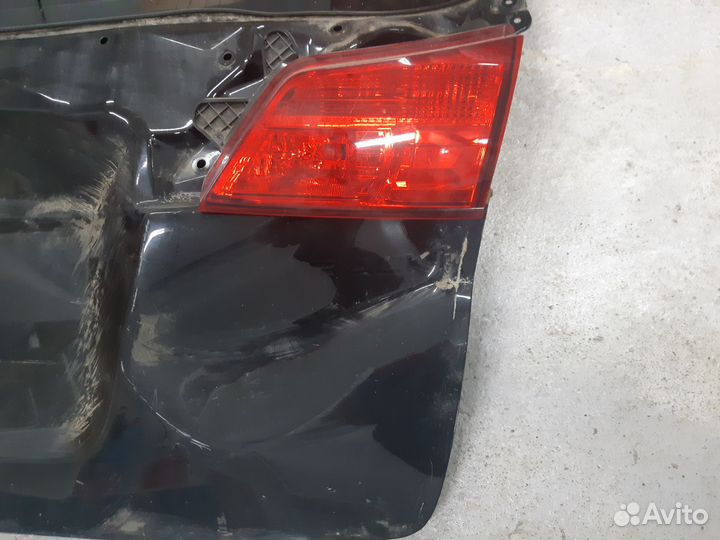 Крышка багажника Subaru Outback