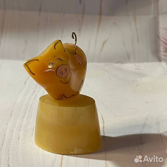 Статуэтка свинка