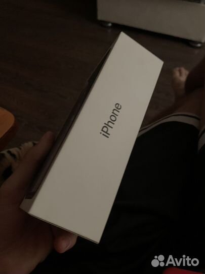 Коробка на iPhone xr и 2 чехла