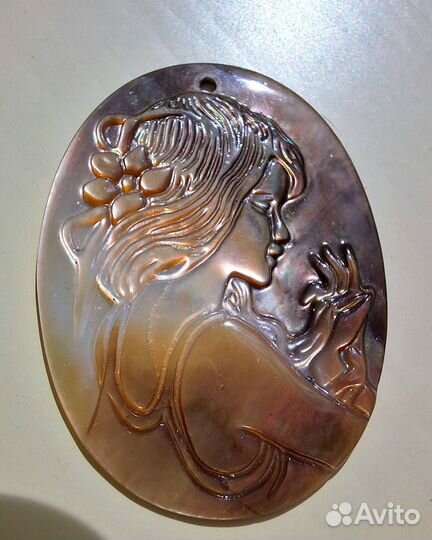 Подвески и браслеты