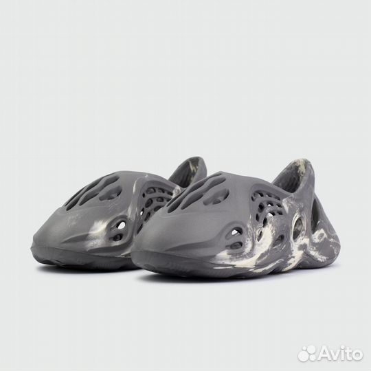 Yeezy Foam Moon Grey