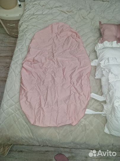 Бортики в детскую кроватку бу с простыней