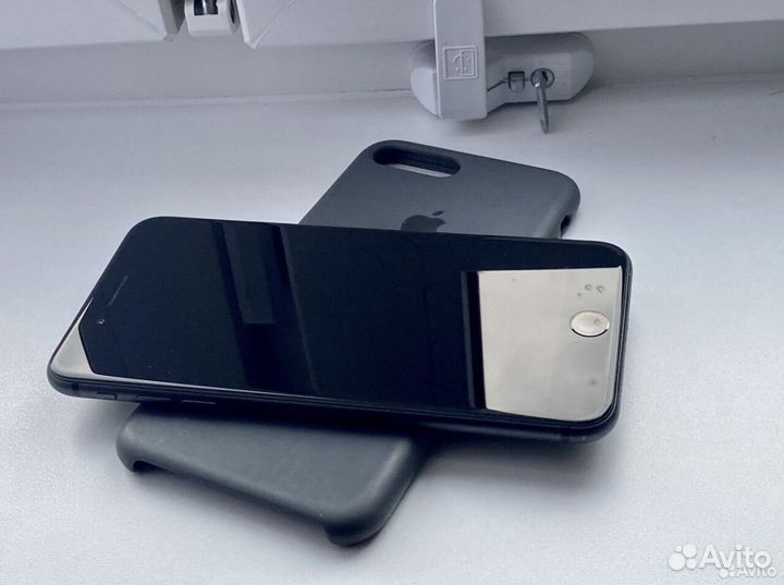 Телефон iPhone 8 plus