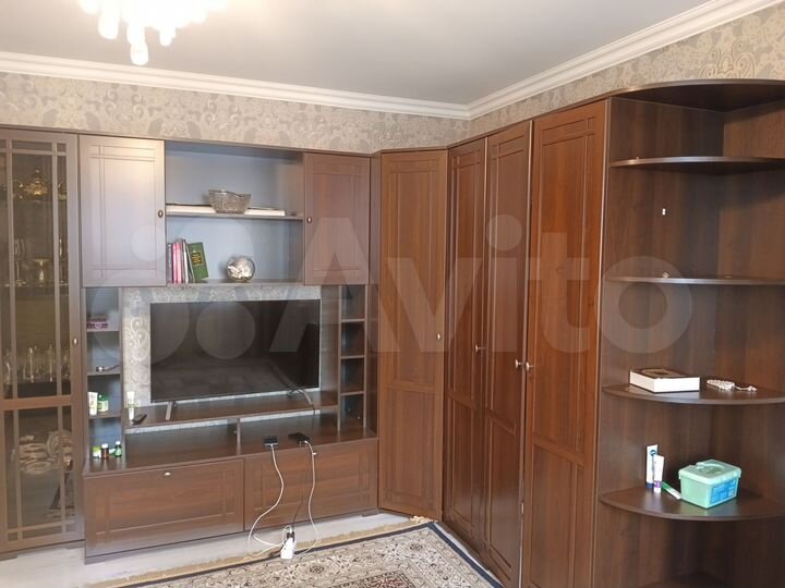 2-к. квартира, 57,6 м², 1/19 эт.