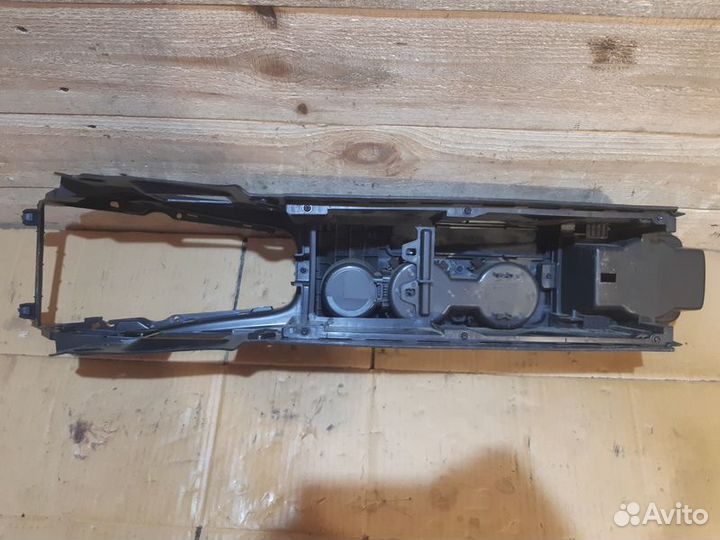 Консоль центральная (тоннель) Opel Astra J