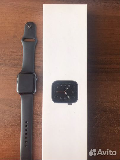Часы apple watch 5 se 40 mm