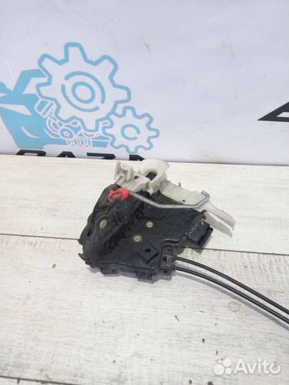 Замок двери передней правой Kia Cerato 3