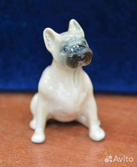 Фарфоровая статуэтка - французский бульдог