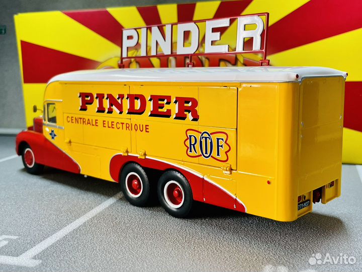 Коллекционная модель автобуса Bernand 28 1:43 sale