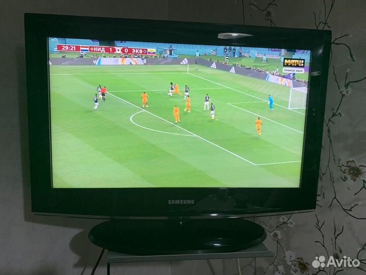 Кронштейн для телевизора поворотный