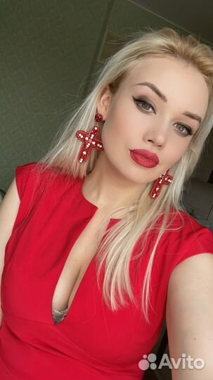 Модные серьги кресты красные и черные