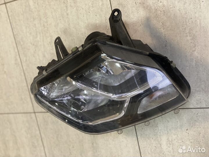 Фара duster правая