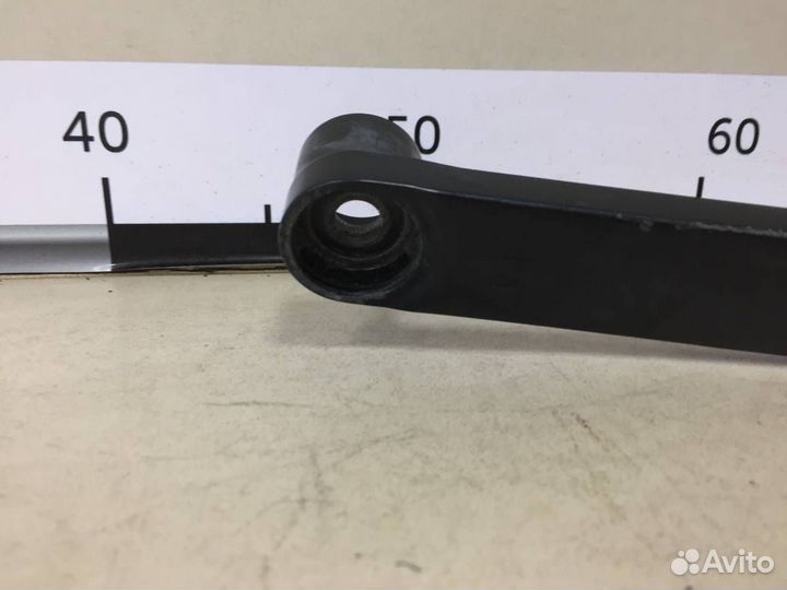 Поводок стеклоочистителя передний правый Hyundai i