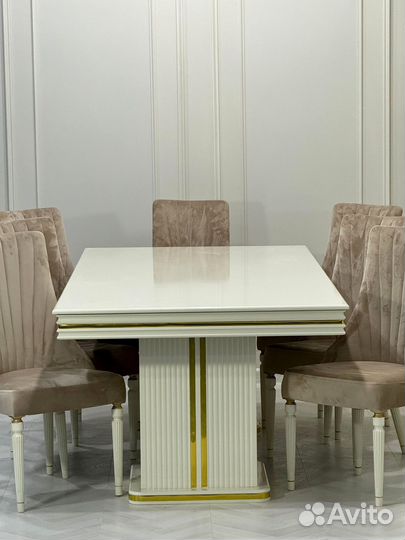 Комплект стол и стулья. В наличии