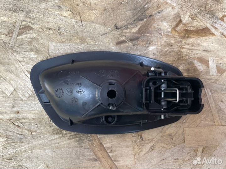 Внутренняя ручка двери левая LADA X-Ray