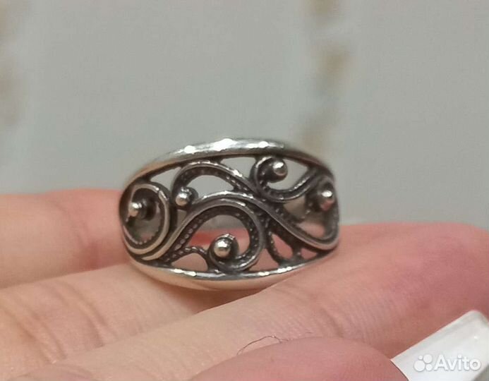Серебряное кольцо