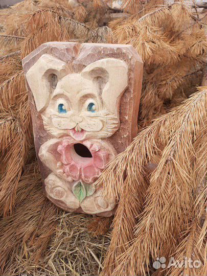 Красивый Скворечник из дерева для птиц и белок