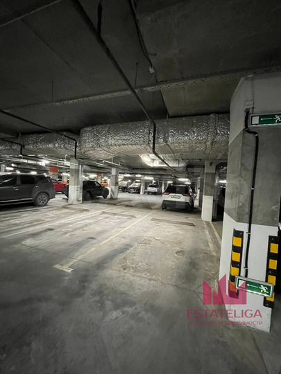 Машиноместо, 14 м²