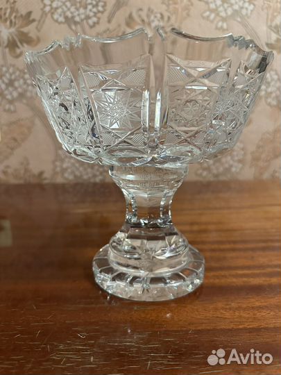 Хрустальная ваза конфетница