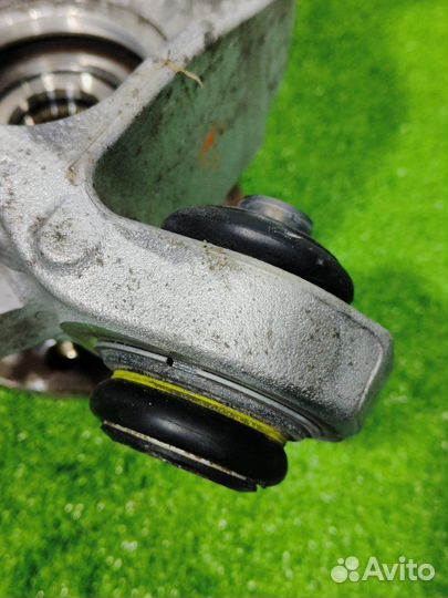 Кулак задний правый Bmw X6M F86 2018