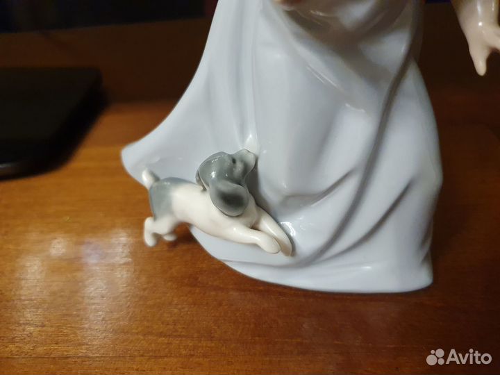 Статуэтка NAO by Lladro 