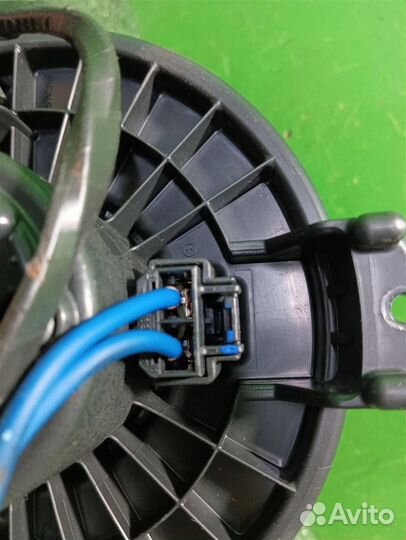 Моторчик печки Toyota Verso R2 2009