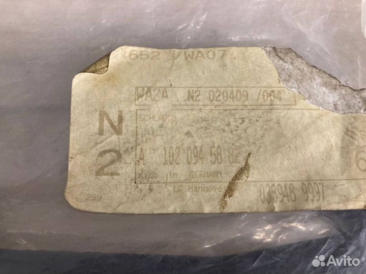 Новый патрубок вентиляции картера Mercedes M102