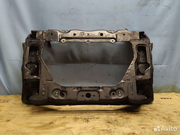 Подрамник передний Mercedes W203 C203 4matic