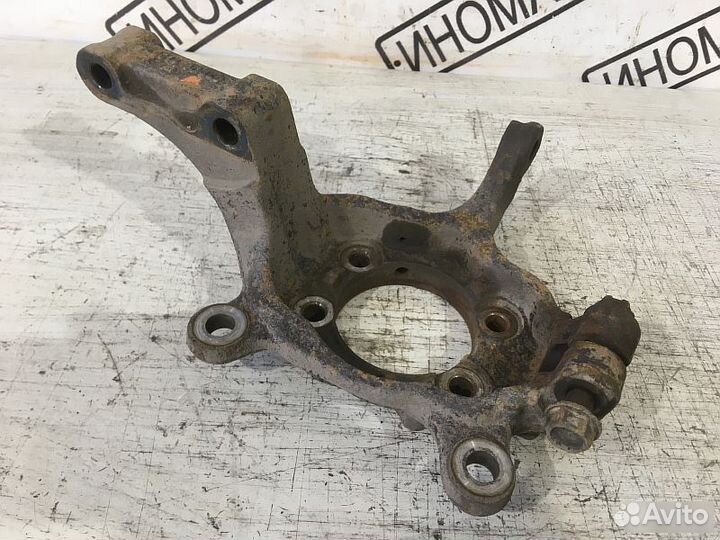 Кулак поворотный правый Ниссан Кашкай j10