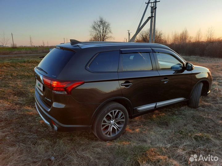 Mitsubishi Outlander 2.4 CVT, 2017, 150 000 км