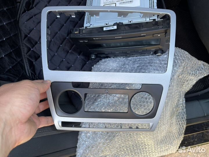 Штатная магнитола на skoda octavia a5