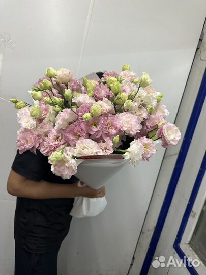 Букет цветов эустома