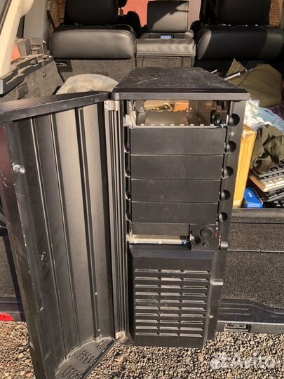Thermaltake Е-ATX
