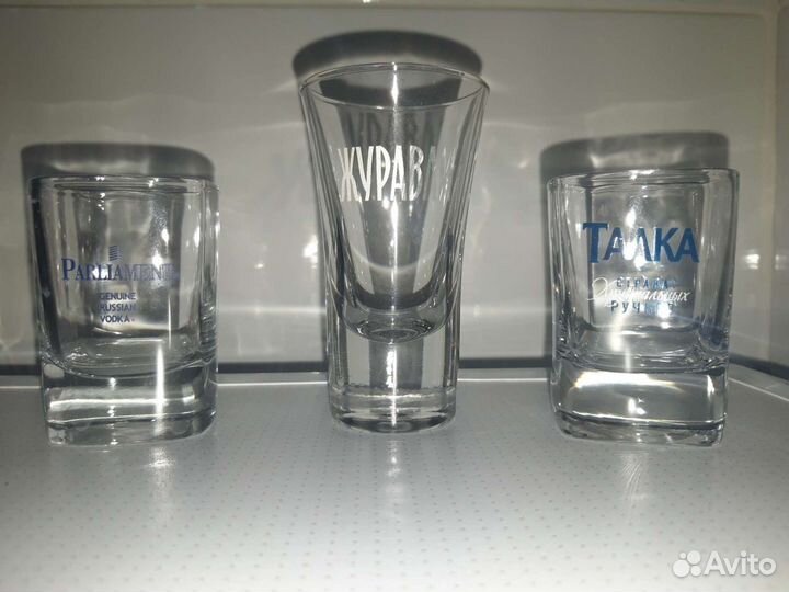 Рюмки новые с фирменным логотипом
